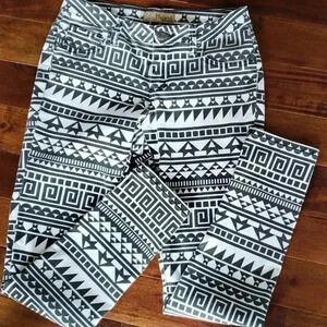 Tribal Aztec Print Jeggings sz 9